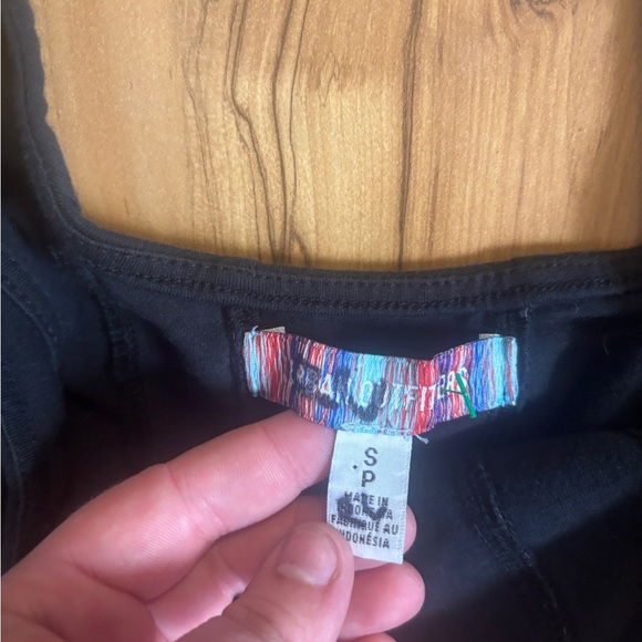 Urban Outfitters Black Camisole Top - Picture 4 of 5